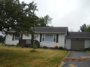 714 E Main St, North Adams, MI 49262