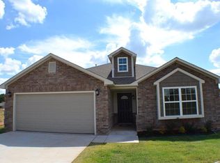 9313 NW 71st St, Yukon, OK 73099
