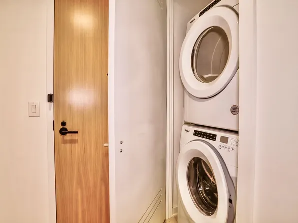 151 Bay Street image 16 of 30