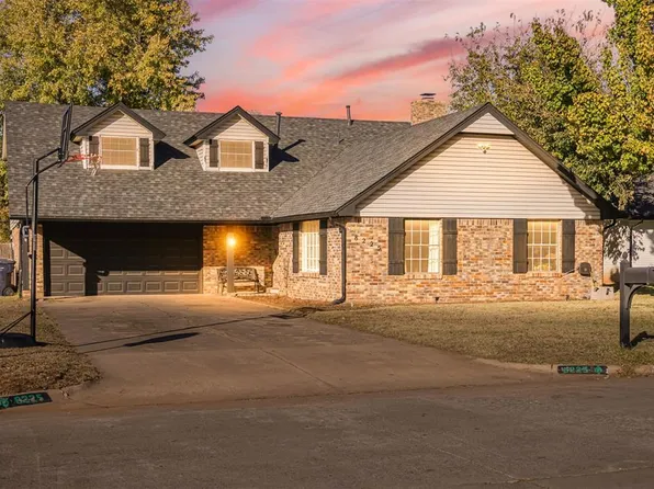 8225 Willow Creek Blvd, Oklahoma City, OK 73162