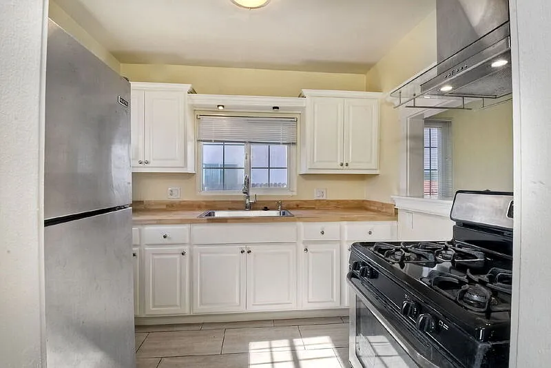 2 bed, 1.0 bath, 701 sqft, $2,950 — Photo 4