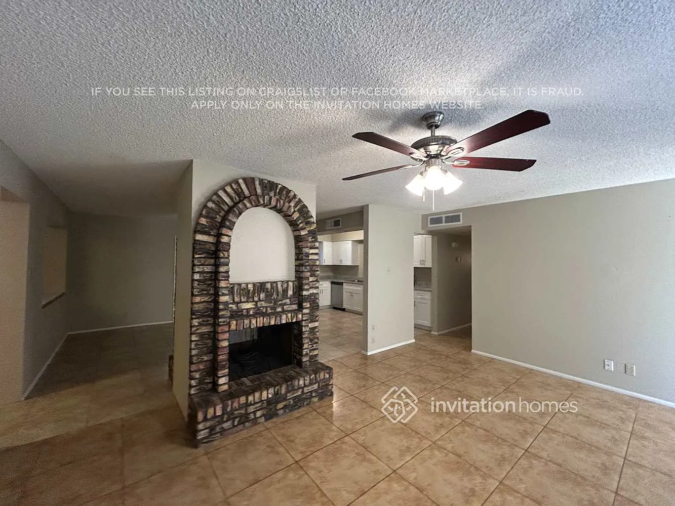 5958 W Hazelwood St Phoenix, AZ 85033 — Photo 4