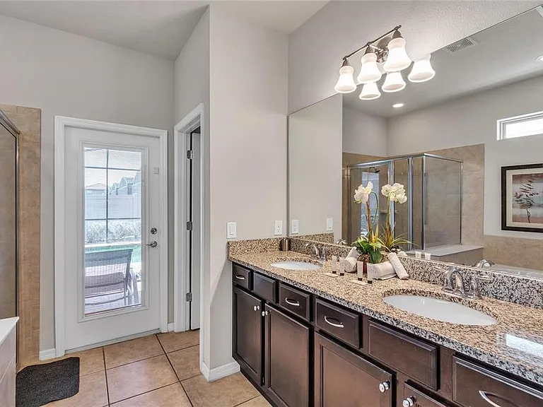 8916 Rhodes St — Photo 24