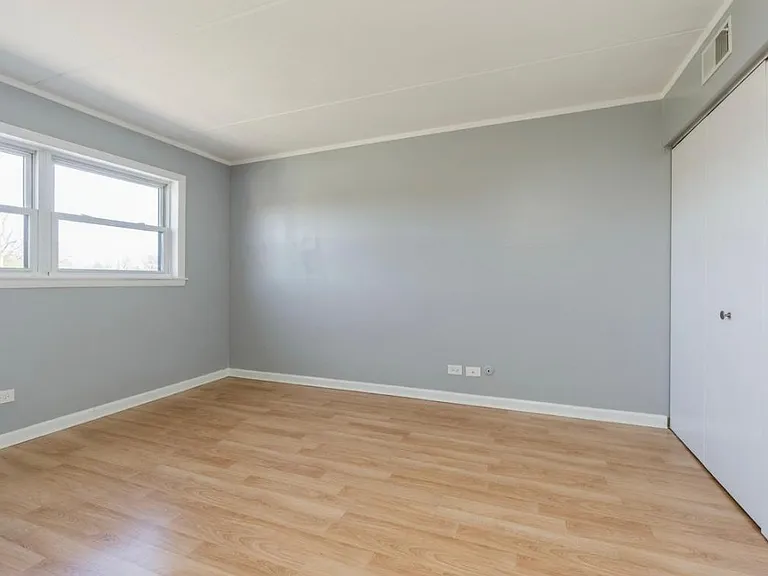 2600 Oakton St #9E — Photo 4