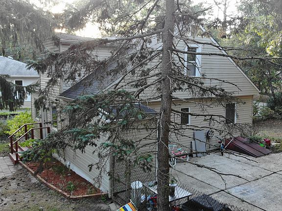 3rd image of 1 Pinedale Ave