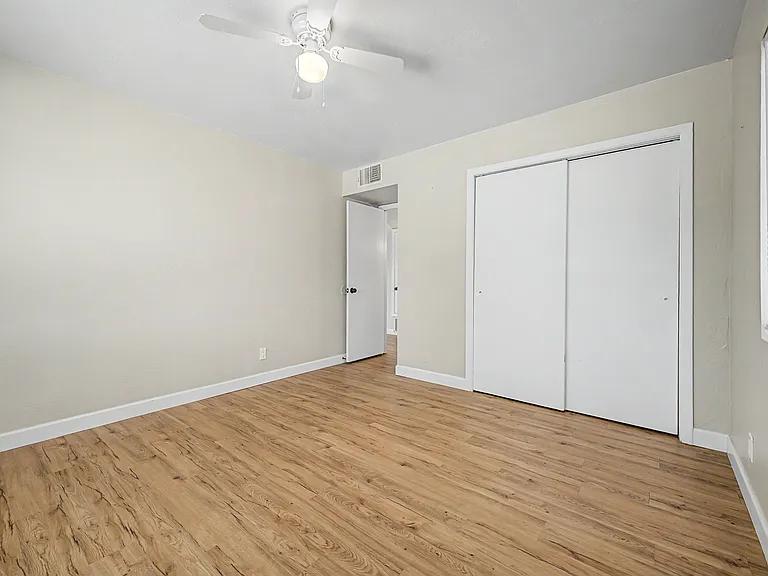 5938 W Ocotillo Rd — Photo 9