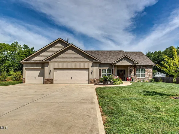 1360 Harrison Rd, Lenoir City, TN 37771