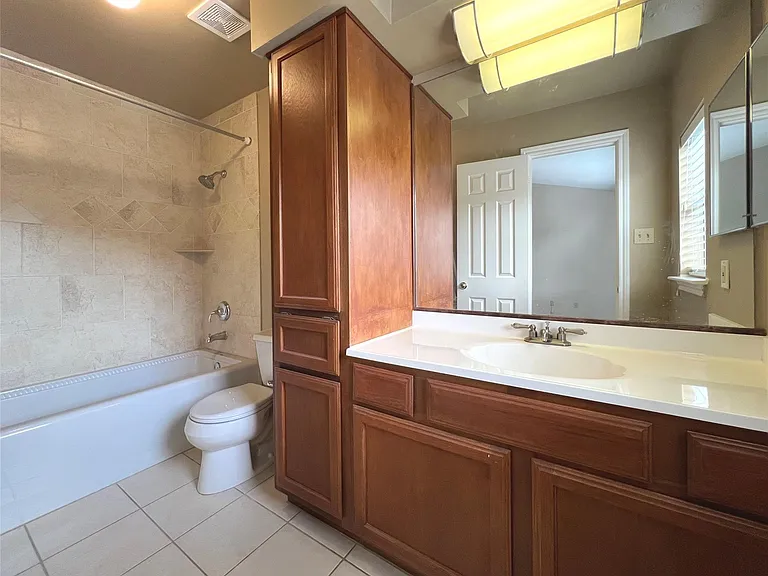 3300 Bellefontaine St #2 — Photo 19