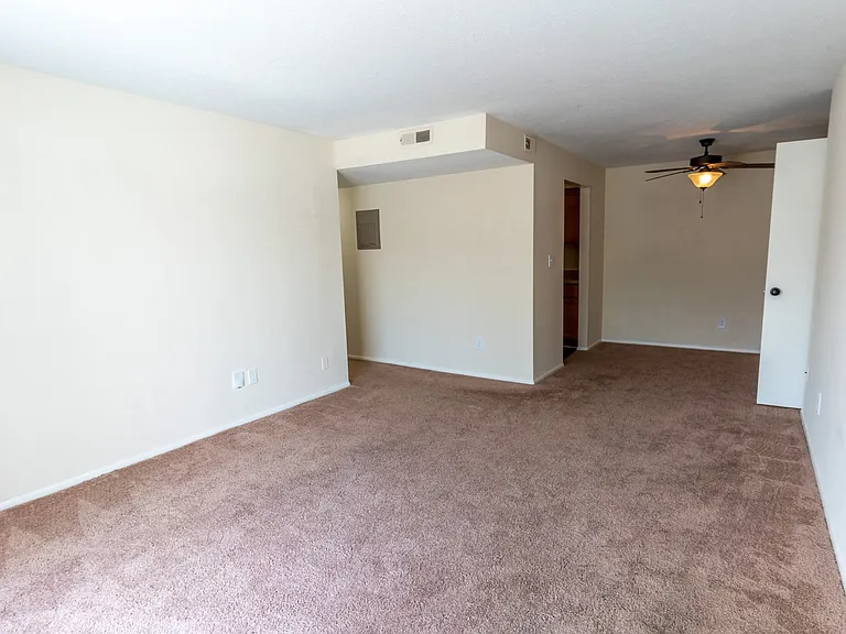 Crestview at Louisville Apartments — Photo 54