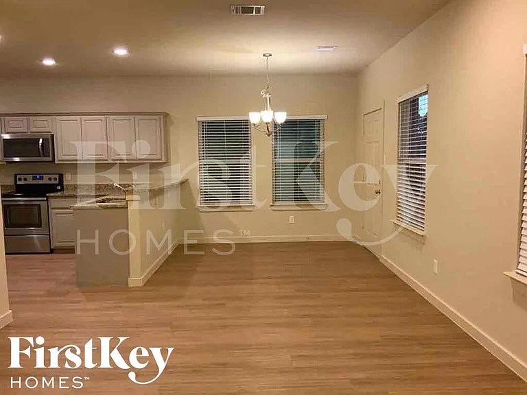9923 Rio Doso Dr — Photo 3
