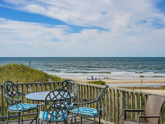 5th image of 40 Harbor Road