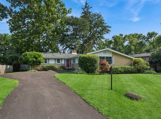 22W603 Arbor Ln, Glen Ellyn, IL 60137