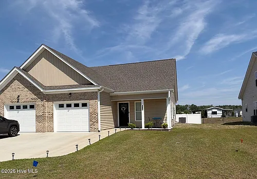 652 Abigail Taylor Dr #B Photo 1