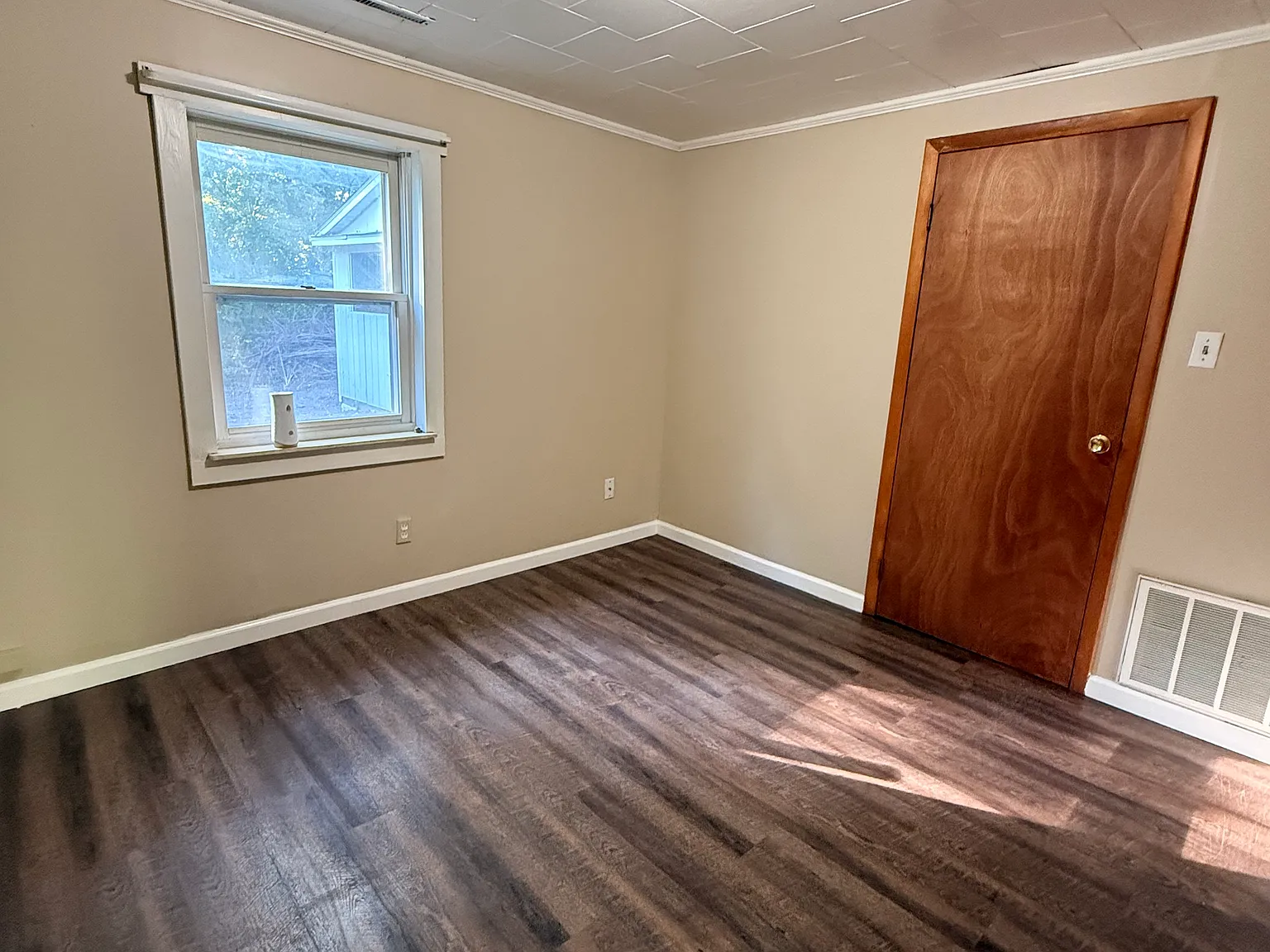 2 bed, 796 sqft, $1,000 — Photo 3