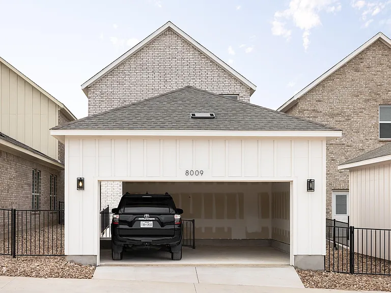 8107 Wilder Rd — Photo 32