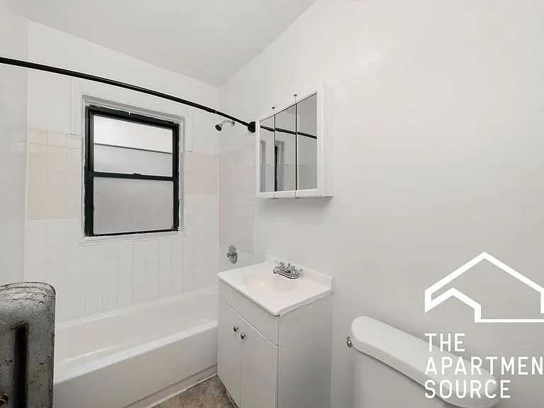 2331 N Spaulding Ave #1A — Photo 5