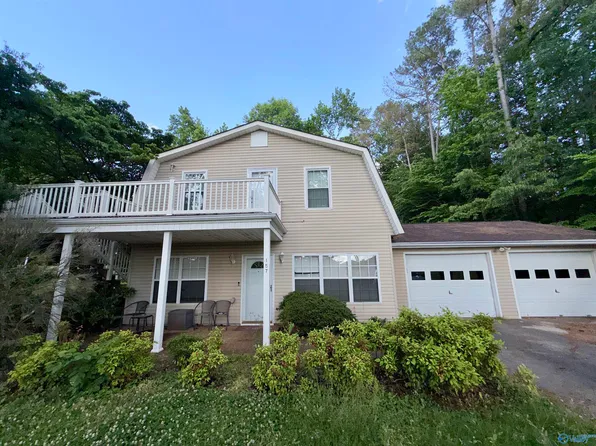 157 Leigh Ann Rd, Hazel Green, AL 35750
