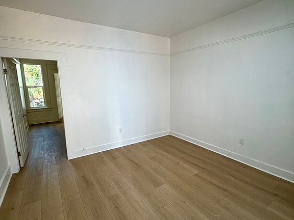 2nd image of 1327 Stevenson St