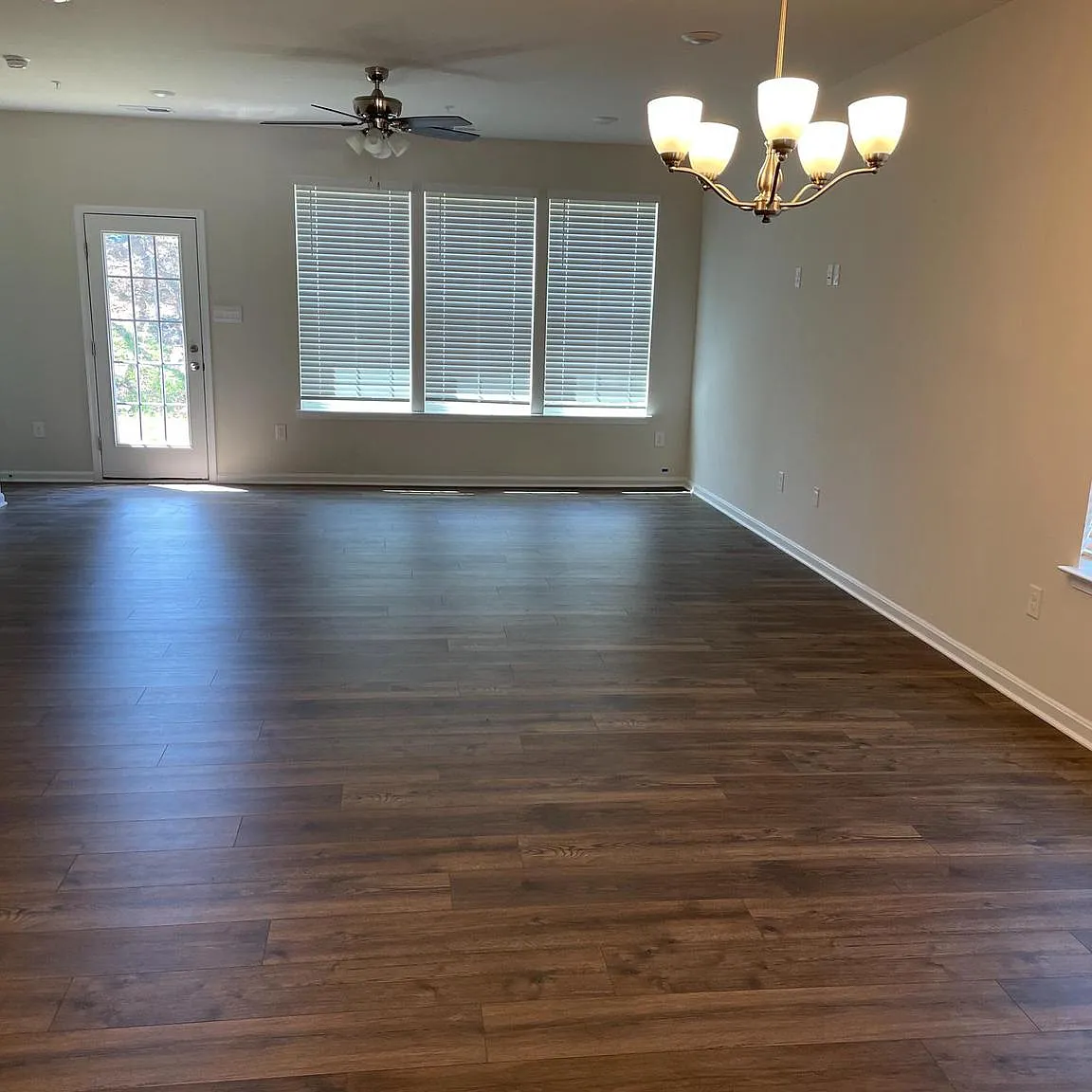 3 bed, 3.5 bath, 2192 sqft, $3,150 — Photo 2