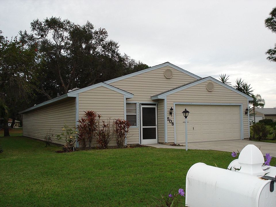 1st image of 506 Bearded Oaks Cir