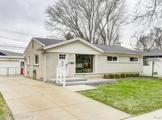 1303 Sycamore Dr, Rochester, MI 48307