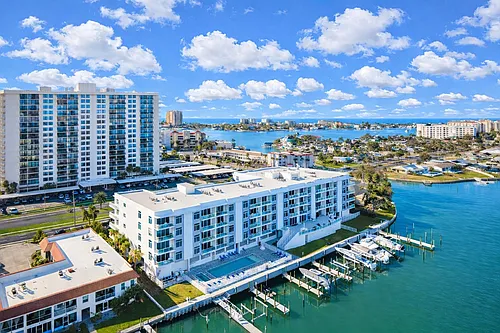 415 Island Way Photo 1