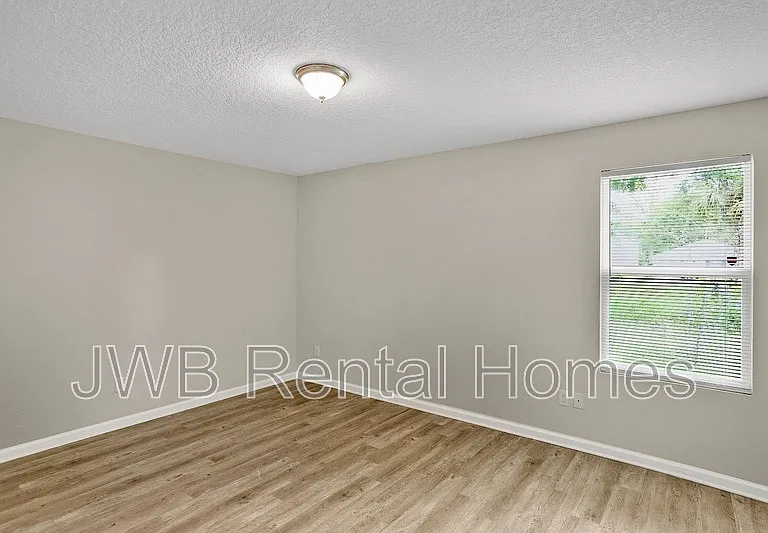 1211 Orton St — Photo 6