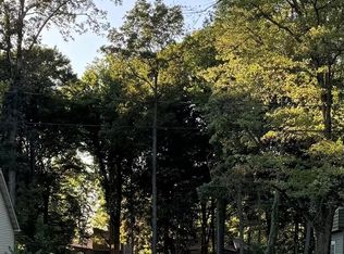 1705 Roosevelt Rd, Valparaiso, IN 46383