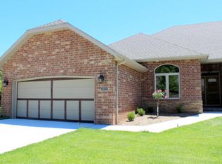 3222 W Sunset St, Springfield, MO 65807
