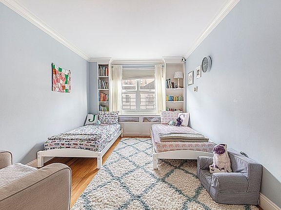 5th image of 144 E 84th St APT 6-D