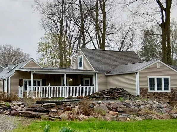 549 Perry Rd, Tallmadge, OH 44278