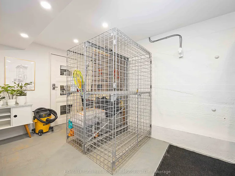 793 Pape Ave #4 — Photo 23