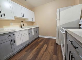 2010 NW 70th St, Miami, FL 33147