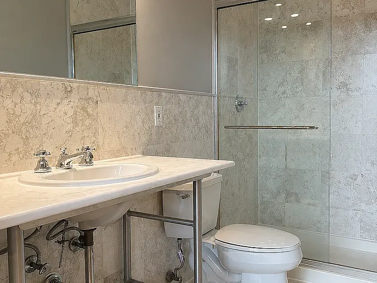 535 Dean St #913 — Photo 8