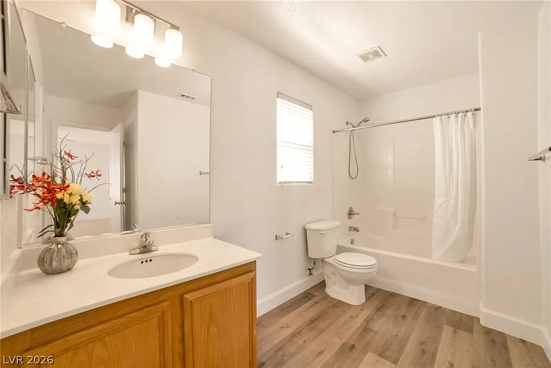 3 bed, 2.5 bath, 1675 sqft, $2,395 — Photo 4