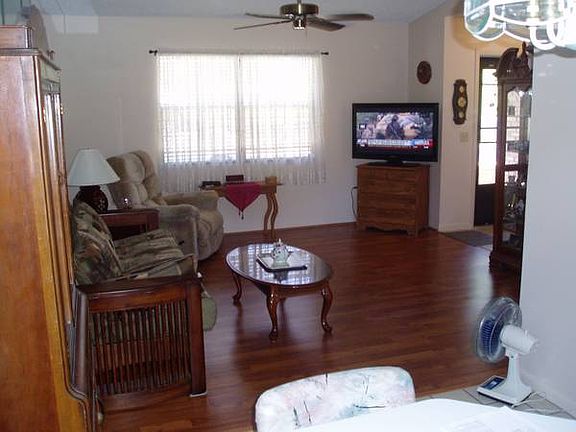 2nd image of 566 Lake Carolyn Cir