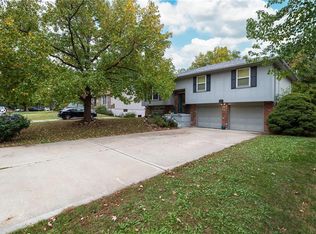 2961 Iva Dr, Independence, MO 64057