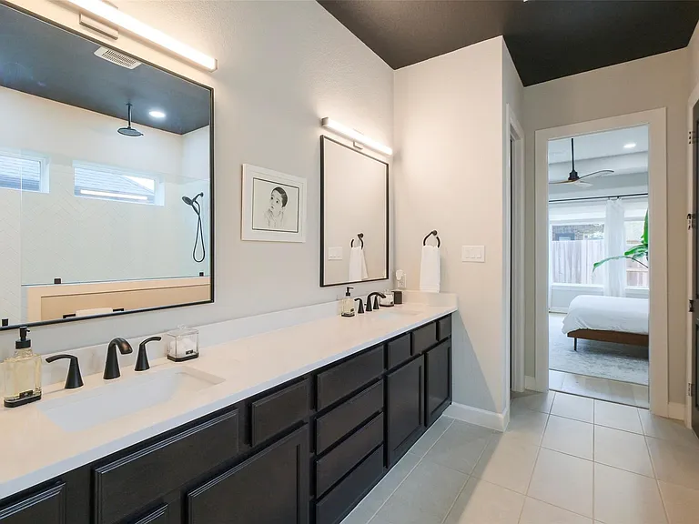 2310 Precision Ln — Photo 33