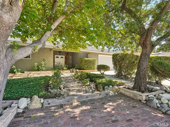 1030 S Danehurst Ave, Glendora, CA 91740