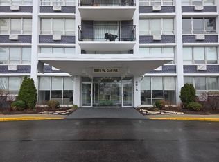 8815 W Golf Rd APT 3A, Niles, IL
