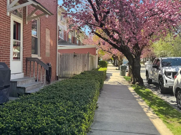146 E Clay St APT 2, Lancaster, PA 17602
