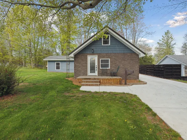 228 S Custer St, Sandusky, MI 48471