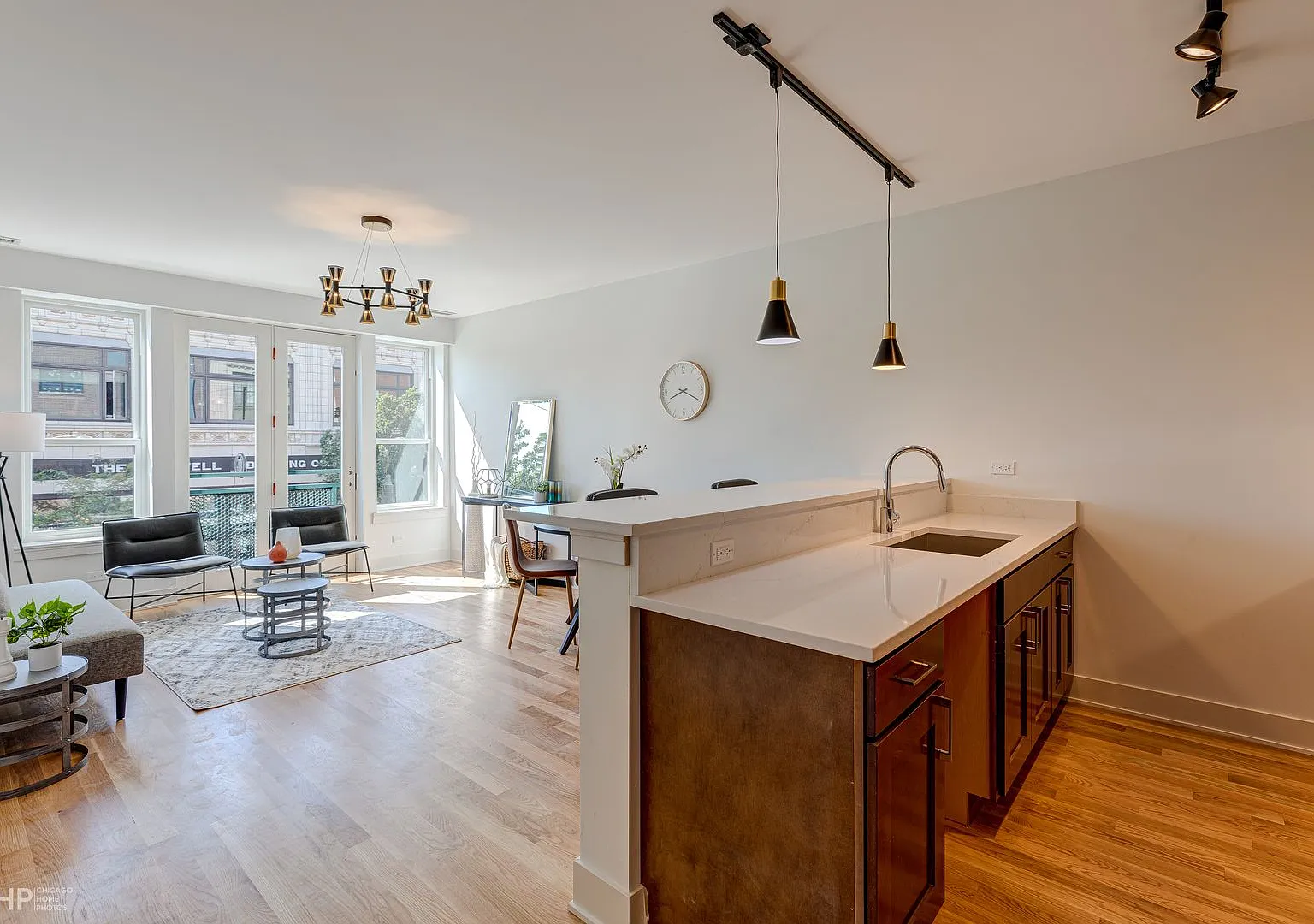 2740 N Spaulding Ave — Photo 3