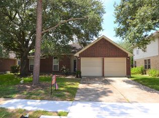 2818 Russett Pl W, Pearland, TX 77584