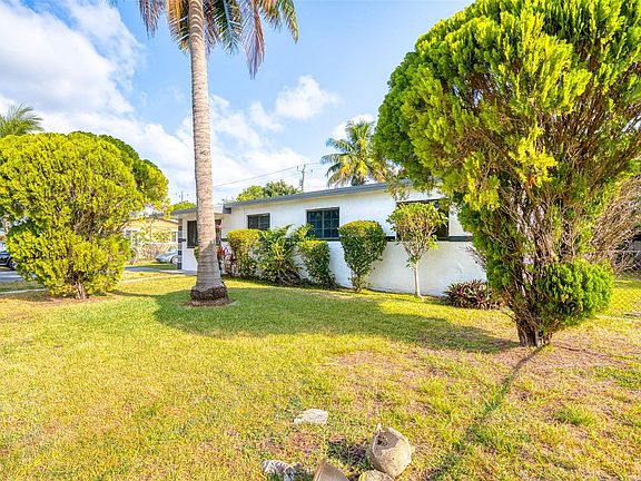4th image of 2751 NW 179th Street