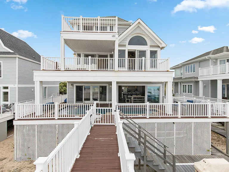 863 Dune Rd — Photo 39