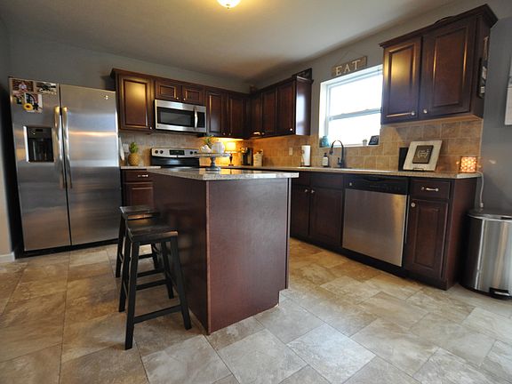4th image of 1417 Gardner Pond Ln
