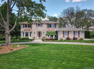 5145 Aintree Rd, Rochester, MI 48306