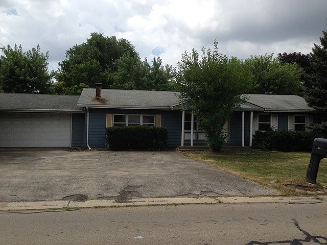 1st image of 221 Kenmore Dr