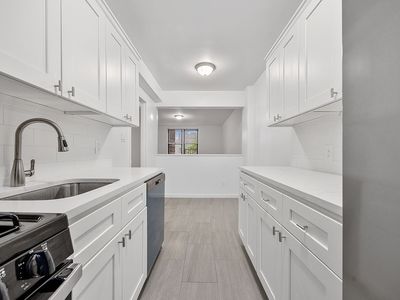 302 96th St APT 2W, Brooklyn, NY, 11209